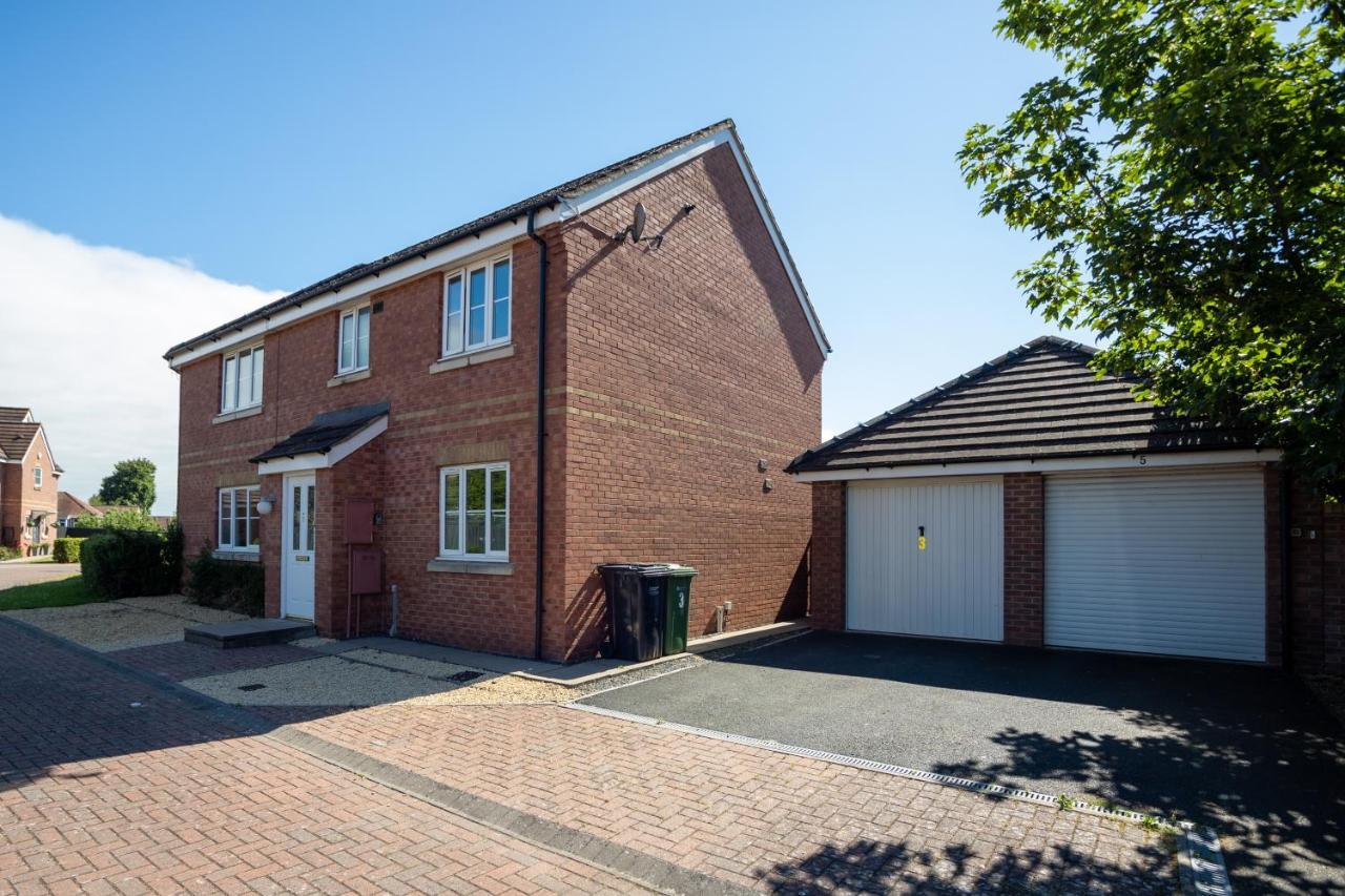 Hereford - Finch House - Modern 4 Bedroom House Located In South Hereford, Dog Friendly With Nearby Countryside, Pool Table, Sleeps Up To 10 Guests - Hosted By Rentmyhouse Kültér fotó