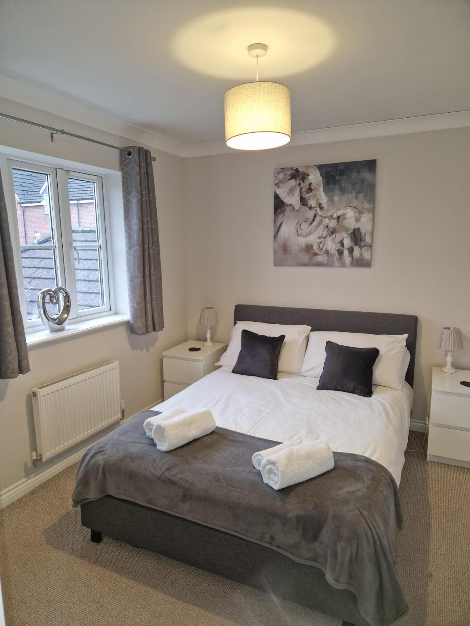 Hereford - Finch House - Modern 4 Bedroom House Located In South Hereford, Dog Friendly With Nearby Countryside, Pool Table, Sleeps Up To 10 Guests - Hosted By Rentmyhouse Kültér fotó